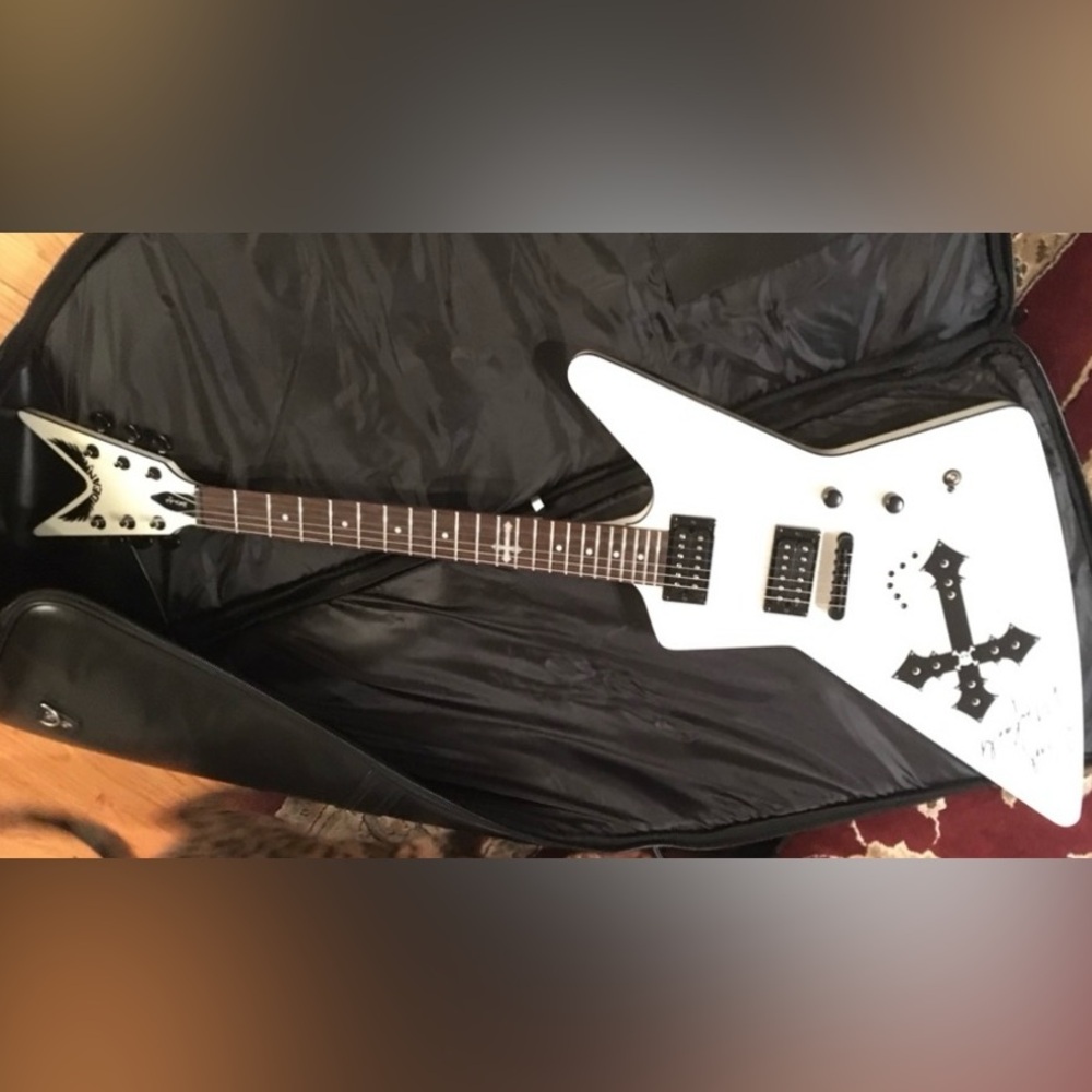 Brett Michaels authentic White Signature Model Guitar with paperwork and case